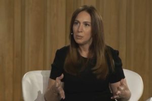 Reapareció Vidal con la presentación de su libro biográfico