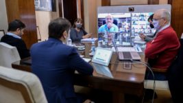 Kicillof reclamó a los intendentes mayores controles en los distritos