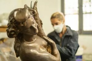 La Municipalidad recupera 35 piezas escultóricas secuestradas en una estancia