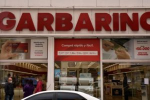 Conflicto en Garbarino: nueve trabajadores siguen reclamando el pago de sus sueldos