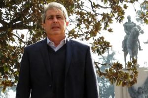 Críticas al intendente de Pergamino por participar de la inauguración de un laboratorio que fomenta el trigo transgénico