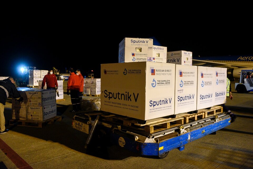 El Gobierno celebra un «nuevo hito» en el plan de vacunación: más de 20 millones de dosis aplicadas