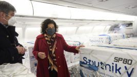 Llegó un nuevo vuelo desde Moscú con 815.150 dosis de la Sputnik V
