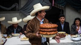 Ajustada definición del balotaje presidencial en Perú