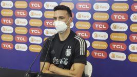 Lionel Scaloni: «Agüero está cada día mejor y tiene posibilidades de ser titular»