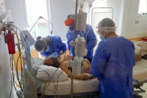 Argentina registró su mayor marca de muertos por covid en un día: reportaron 792 víctimas