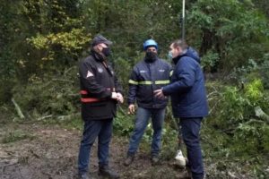 Defensa Civil trabaja en varios frentes afectados por el temporal de viento y lluvia