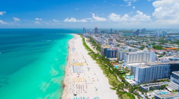 Murió un turista argentino varado en Miami tras caer de un piso 14