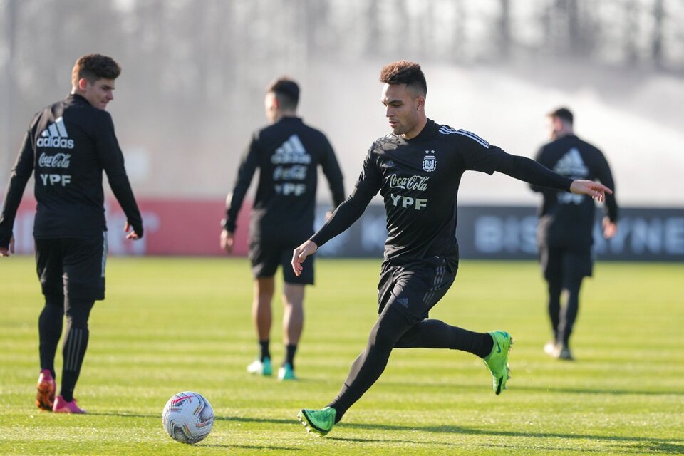 Scaloni aún duda por la inclusión de «Cuti» Romero y no confirmó el equipo