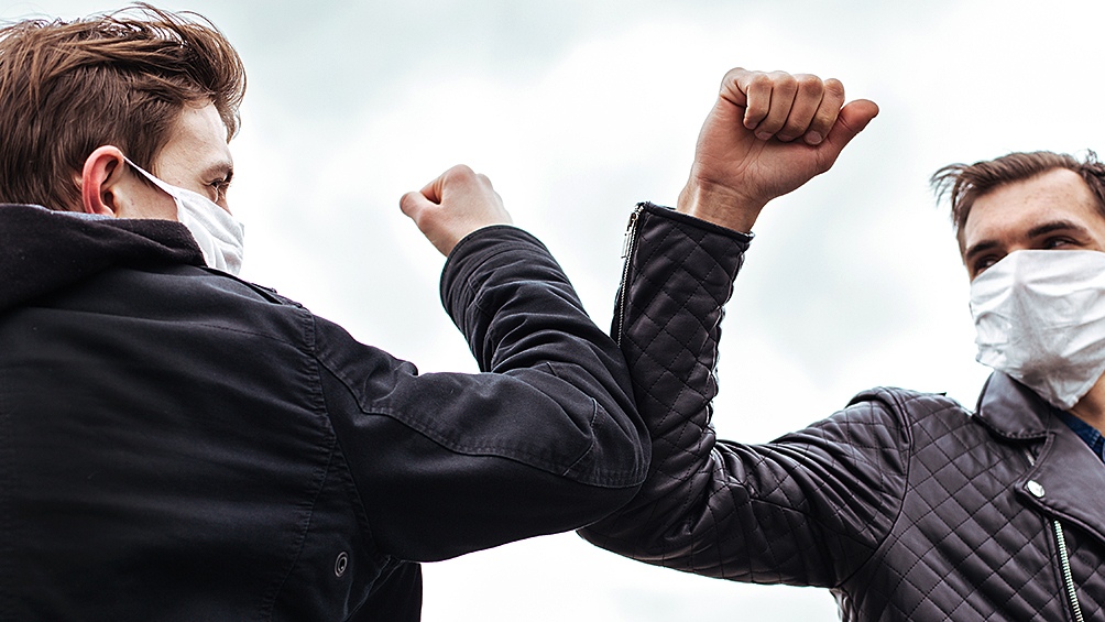 Día del Amigo en el segundo año de pandemia: bares con aforo, plazas y reuniones virtuales