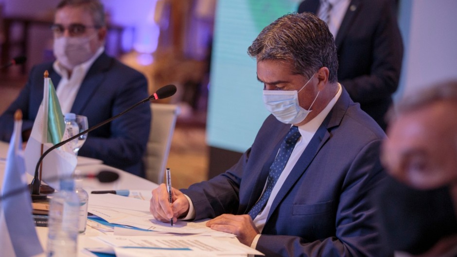 Los gobernadores exigen más subsidios al transporte del interior para aprobar el presupuesto