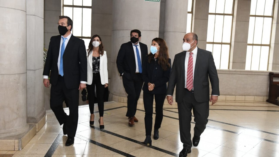 El Gobierno denunciará a Macri por el envío de municiones a Bolivia: «cargó las armas de la dictadura»