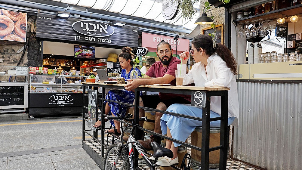 La variante Delta desata alerta de la OMS, olas de contagios y más restricciones en el mundo