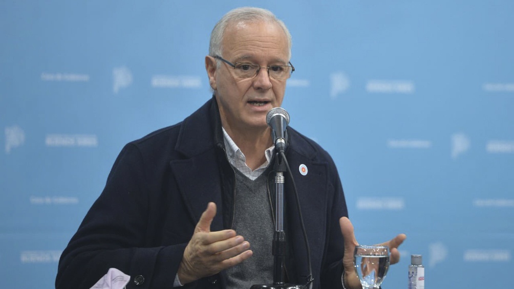 Gollan remarcó que el pase sanitario «no es una restricción», sino «un estímulo a los vacunados»