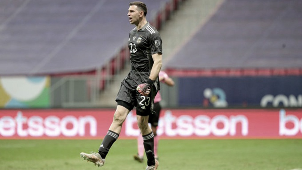 «Dibu» Martínez»: «Tenía más ganas de que fuera campeón Lio antes que yo»