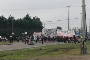 El Ejecutivo presentó una denuncia penal contra movimientos sociales por el corte de la Ruta 88