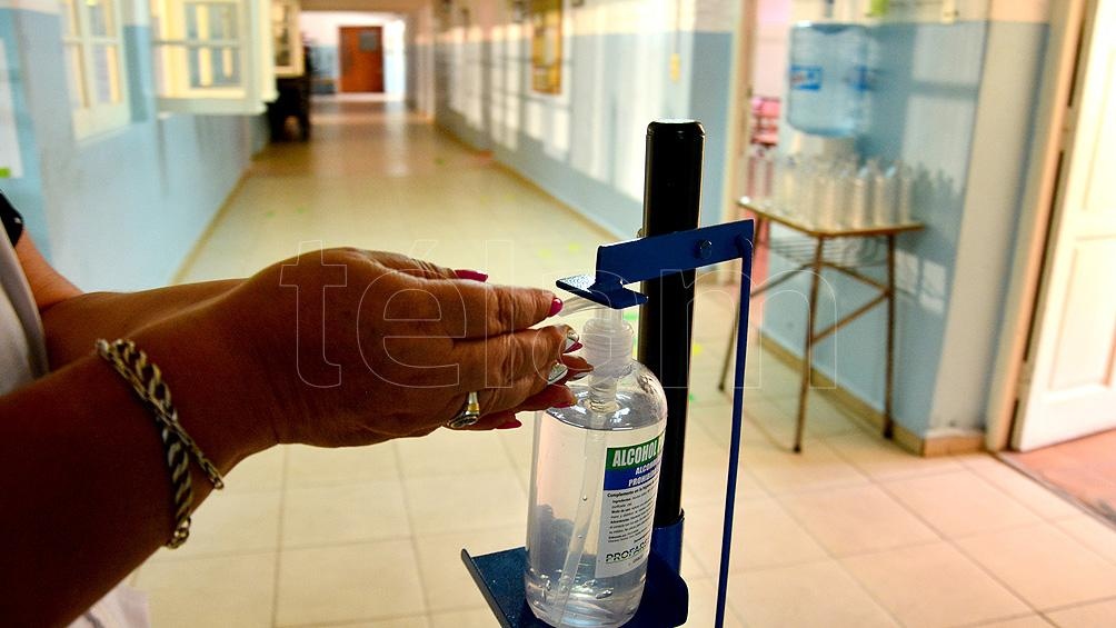 Con diferentes protocolos y polémica, Ciudad y Provincia vuelven a las clases presenciales