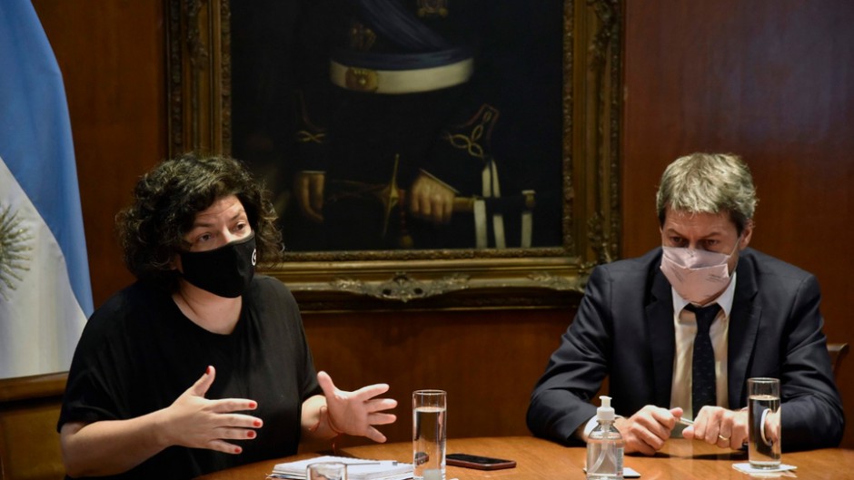 El Gobierno quiere que vuelva el público a las canchas en septiembre