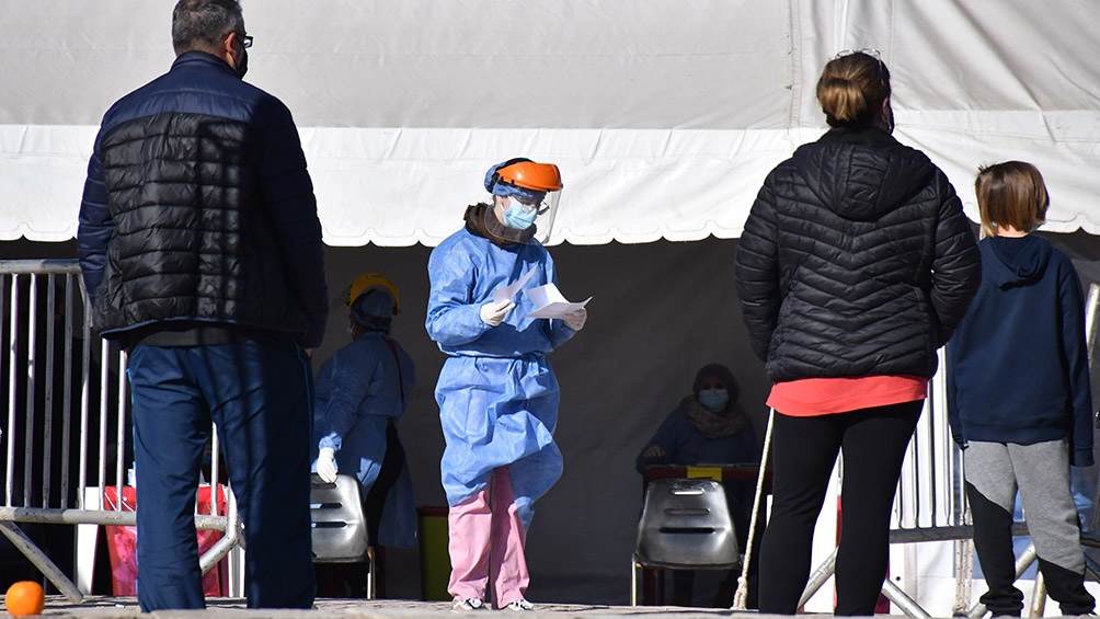 La Ciudad advirtió que «la variante Delta está muy cerca de la circulación comunitaria»