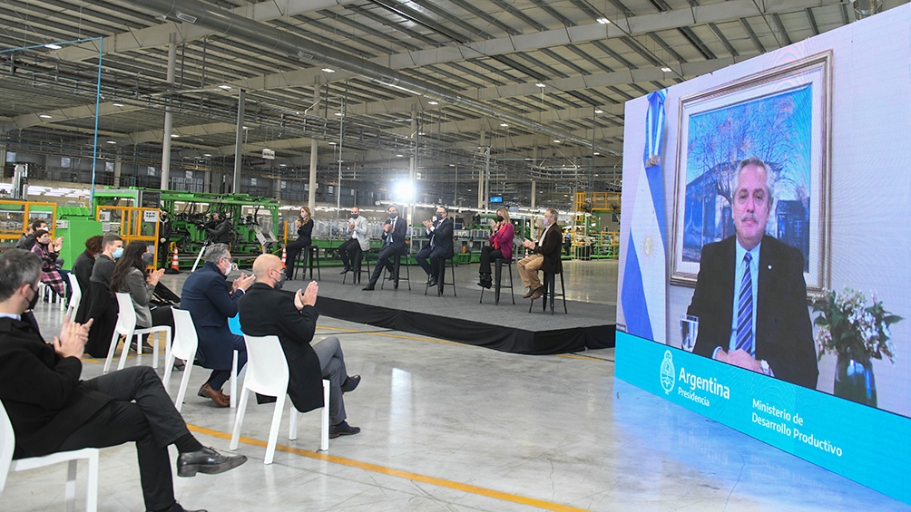 Alberto Fernández dijo tener un «plan de salida» para la crisis y lanzó una advertencia a empresarios