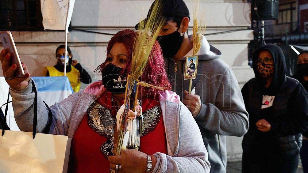Movimientos sociales cercanos al Gobierno nacional marcharon desde San Cayetano a Plaza de Mayo