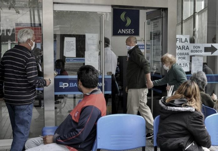Jubilaciones, pensiones y asignaciones tendrán un incremento del 12,39% desde septiembre
