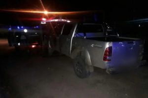 Manejaba borracho y volcó con su camioneta