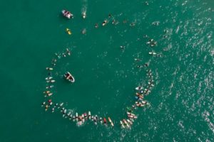 Homenajearon a Carlos Di Pace, leyenda del surf argentino que falleció en México