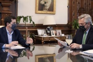 Trabajan un acercamiento entre Cristina y Alberto para sumarlos a la campaña