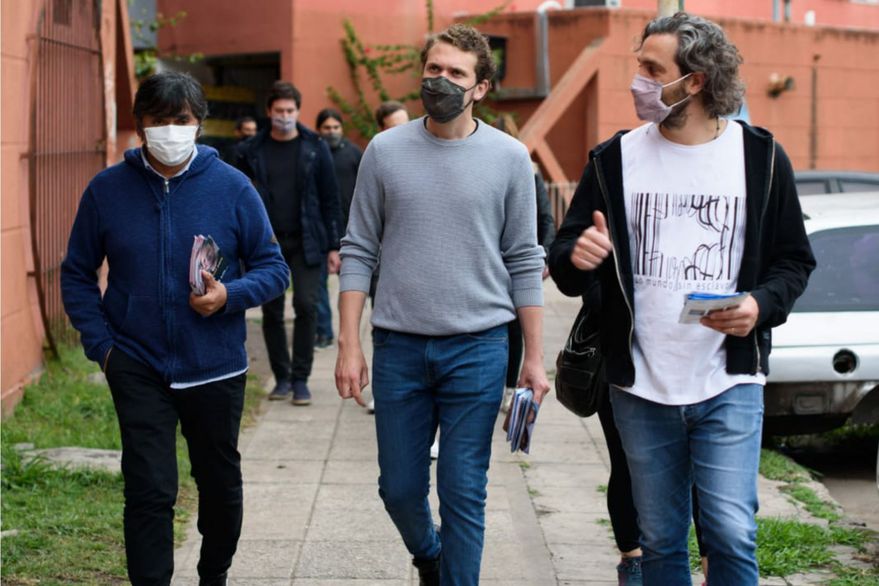 El presidente y los ministros salieron a hacer campaña