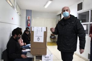 Alejandro Rabinovich votó en el colegio Guttemberg