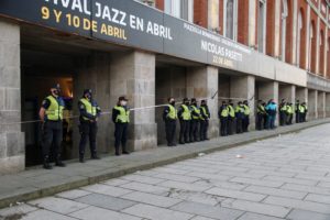 Estupor y sorpresa: declaran «no culpables» a los acusados de violar en manada a una menor en Miramar