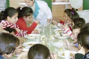 Anunciaron la reapertura de los comedores escolares
