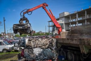 Iniciaron la compactación de más de 2000 vehículos secuestrados por infracciones de tránsito