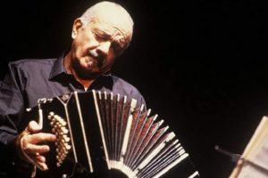 Exhiben un documental en homenaje a la figura de Astor Piazzolla