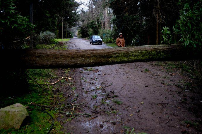 Fuertes vientos, caída de granizo y abundantes precipitaciones