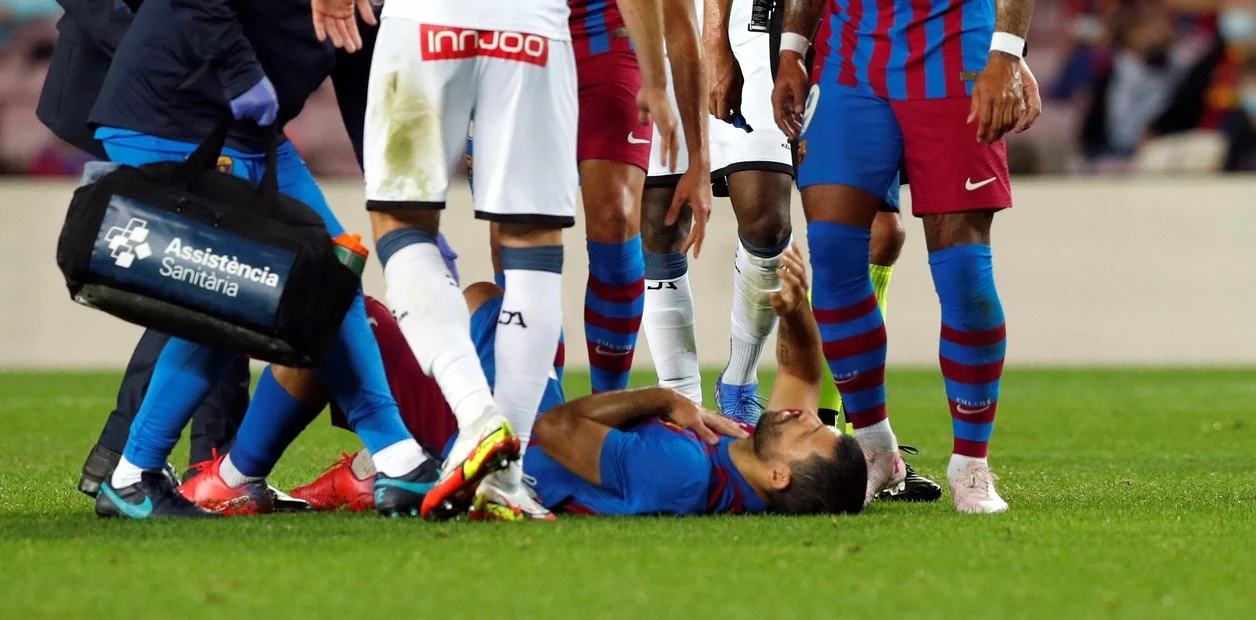 El «Kun» Agüero tuvo un episodio cardíaco y fue trasladado a una clínica