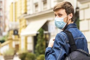 Recibieron las dos dosis de la vacuna contra el coronavirus, pero aún están en riesgo: quiénes son y cómo deben cuidarse