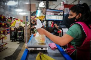 La inflación subió al 3,5% en septiembre y llegó al 52,5% el último año