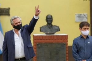 Fernández terminó por convocar a las plazas para el 17 de octubre