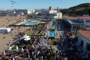 Ir de vacaciones a Mar del Plata en la primera quincena de enero cuesta al menos un millón de pesos