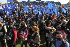 Clausuraron la cancha de Nueva Chicago tras el acto en el que participó el Presidente