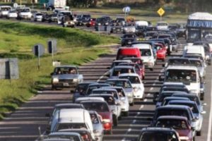 Rige restricción de tránsito pesado por rutas durante el fin de semana largo