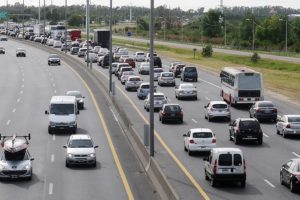 Más de 2600 vehículos por hora en la Autovía 2 en el inicio del fin de semana largo
