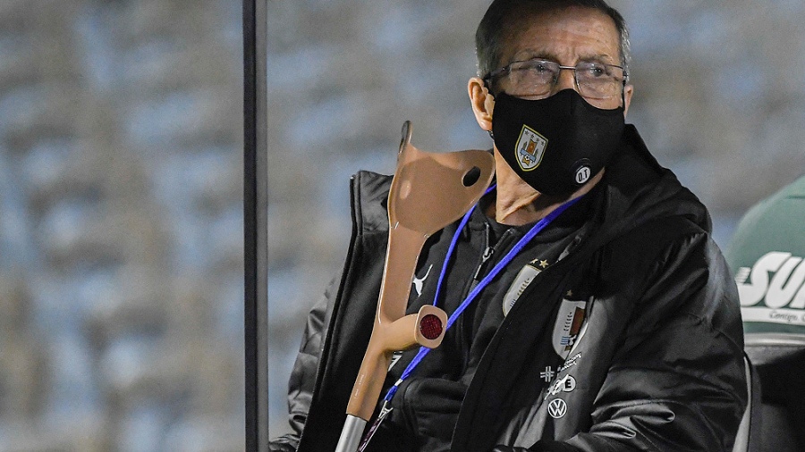 El último que apague la luz: Uruguay con siete bajas para jugar ante Argentina