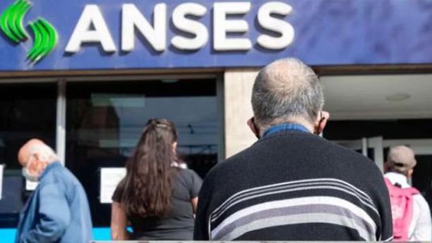 La ANSES adelantó la fecha de pago a jubilados por las fiestas: cómo será el cronograma