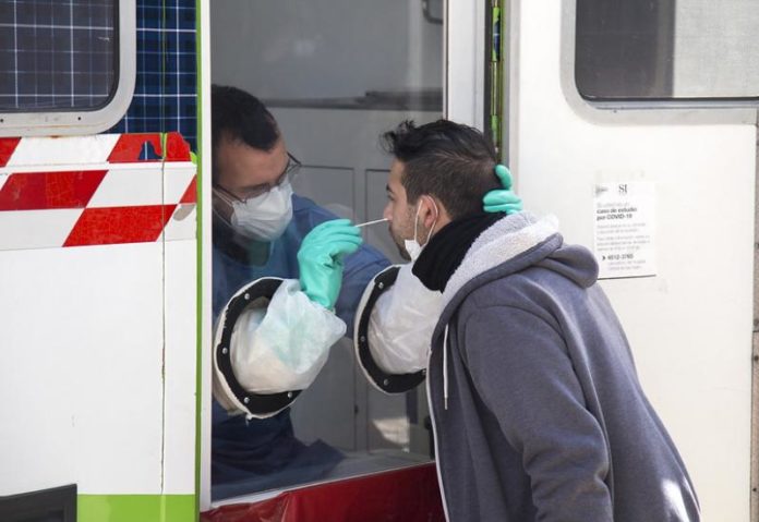 Provincia: los casos volvieron a subir, aunque el alza se desaceleró