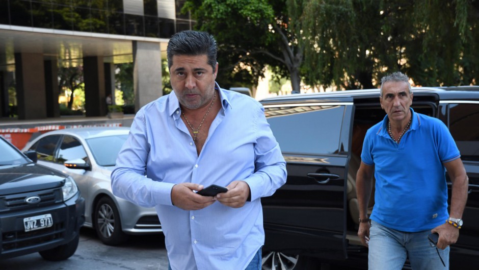 Tambalea el negocio de Angelici de las apuestas en Provincia por falta de dólares