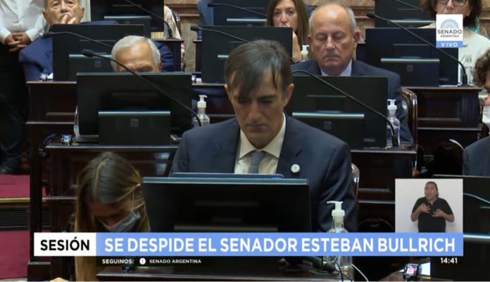 Conmovedora despedida de Esteban Bullrich en el Senado