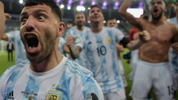 AFA le dedicó un emotivo video al Kun Agüero tras su retiro: “Como te lo merecés”